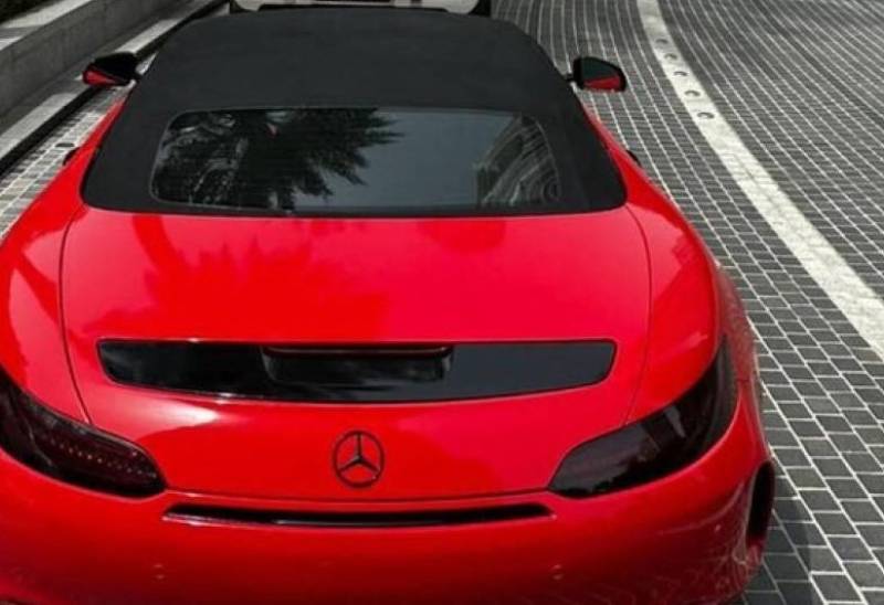 عکس جنجالی از ماشین میلیاردی محمدرضا گلزار